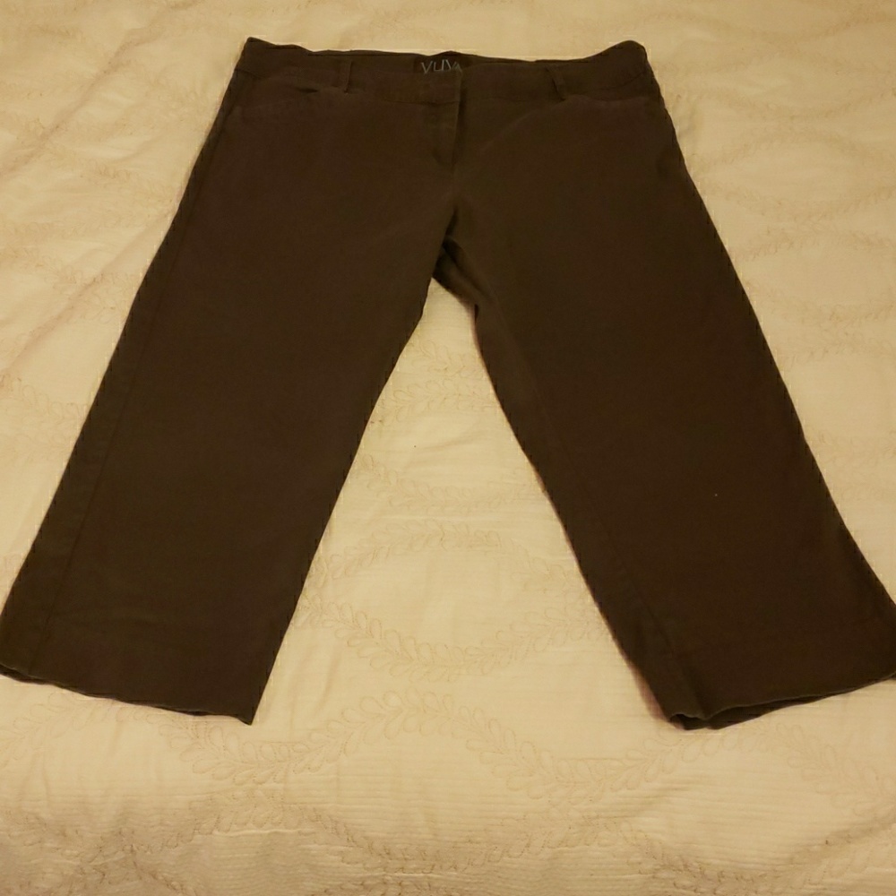 Yuva Brown Capris Pants